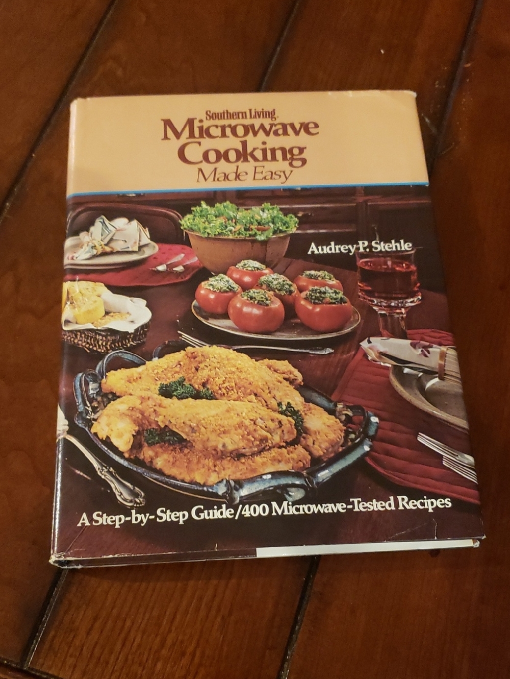 Vtg Southern Living Microwave Cooking Made Easy Cookbook - By Audrey P. Stehle